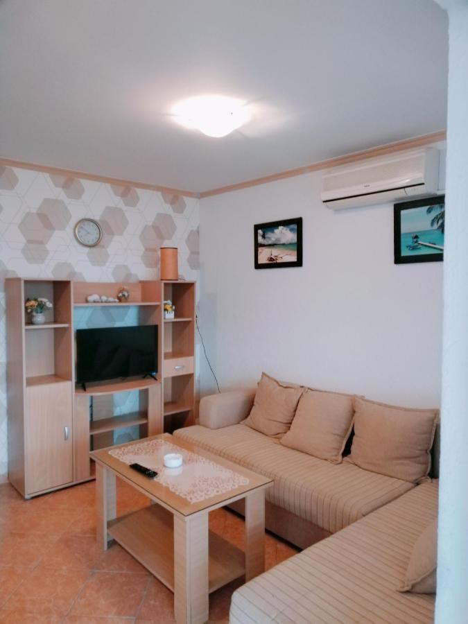 Apartmani Ljubica อัตเจฮะห์ ภายนอก รูปภาพ