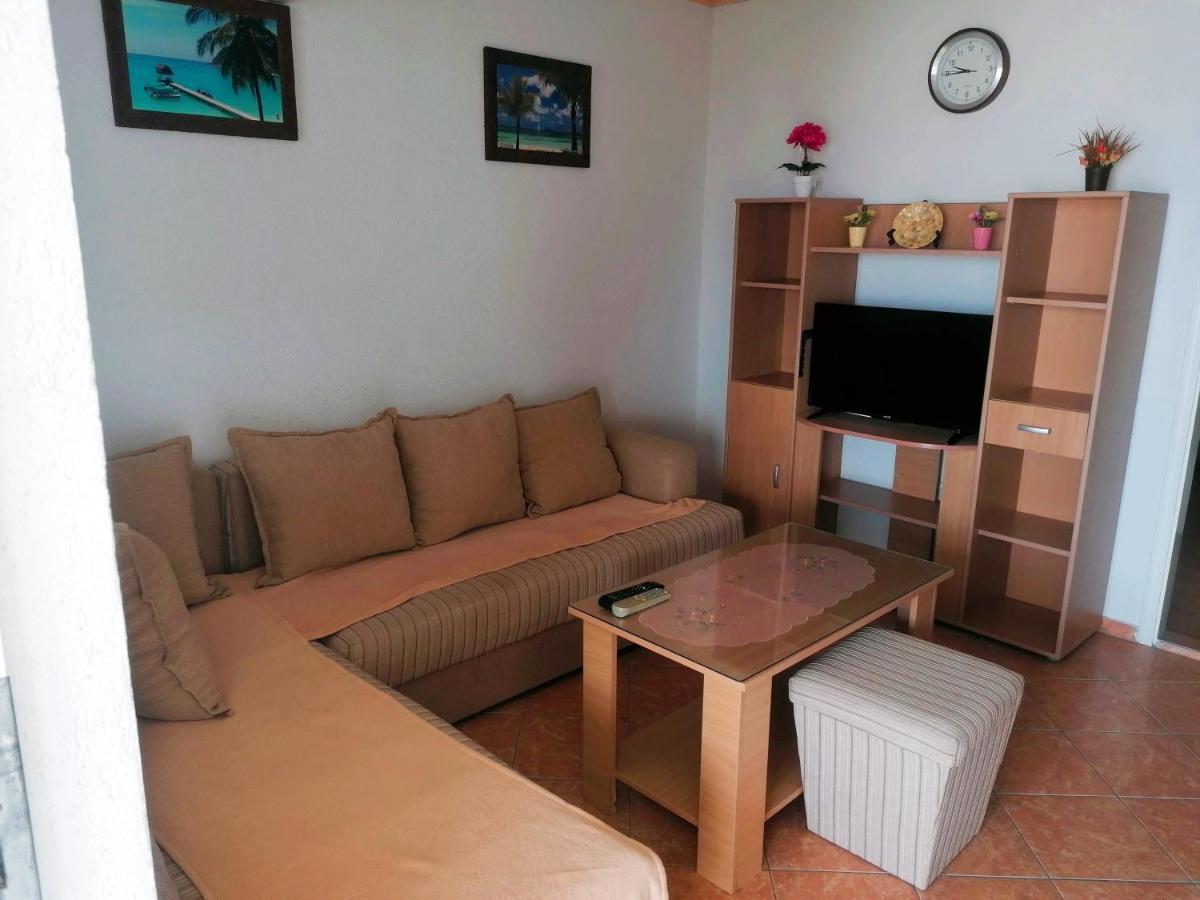 Apartmani Ljubica อัตเจฮะห์ ภายนอก รูปภาพ