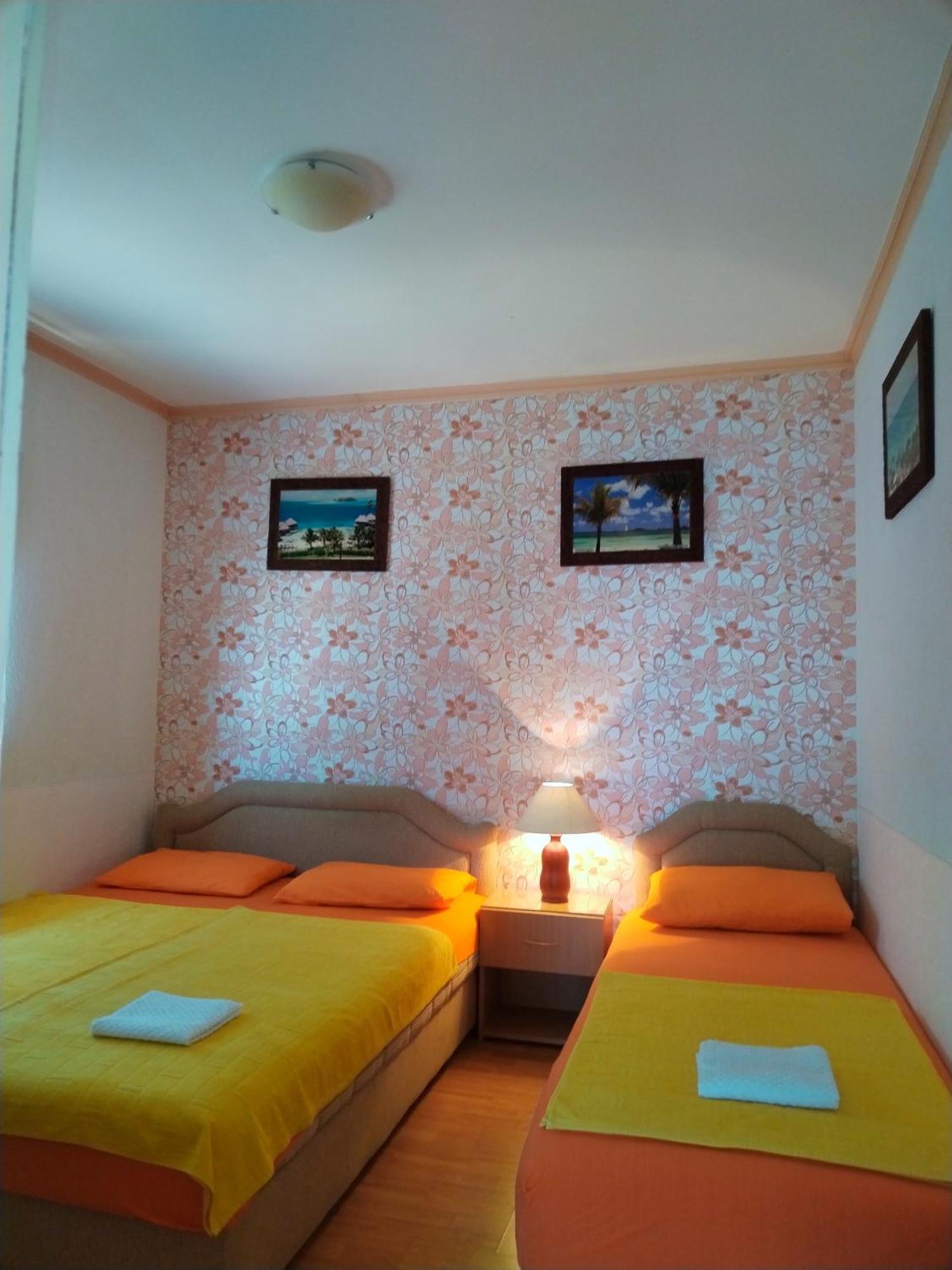 Apartmani Ljubica อัตเจฮะห์ ภายนอก รูปภาพ
