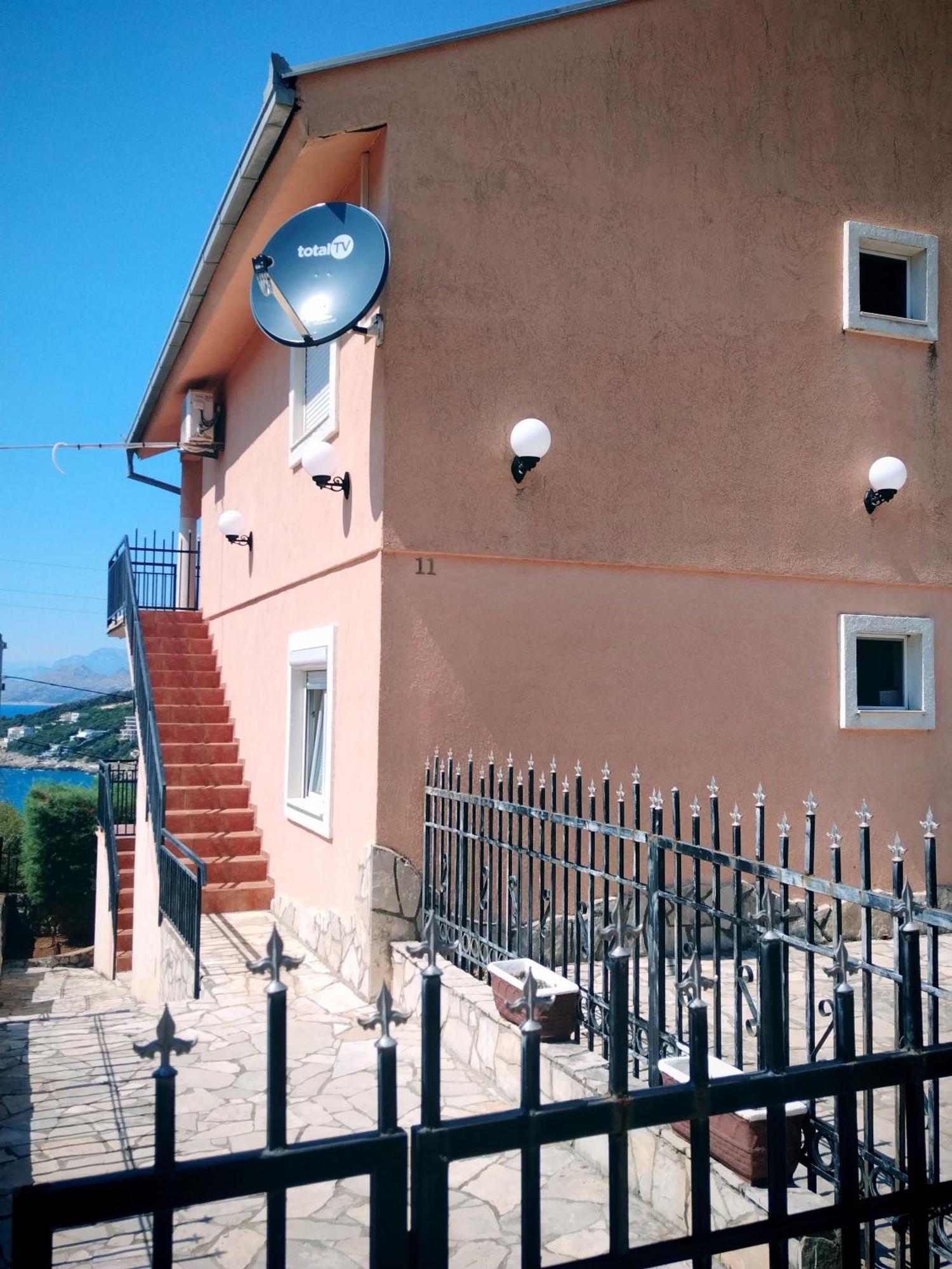 Apartmani Ljubica อัตเจฮะห์ ภายนอก รูปภาพ